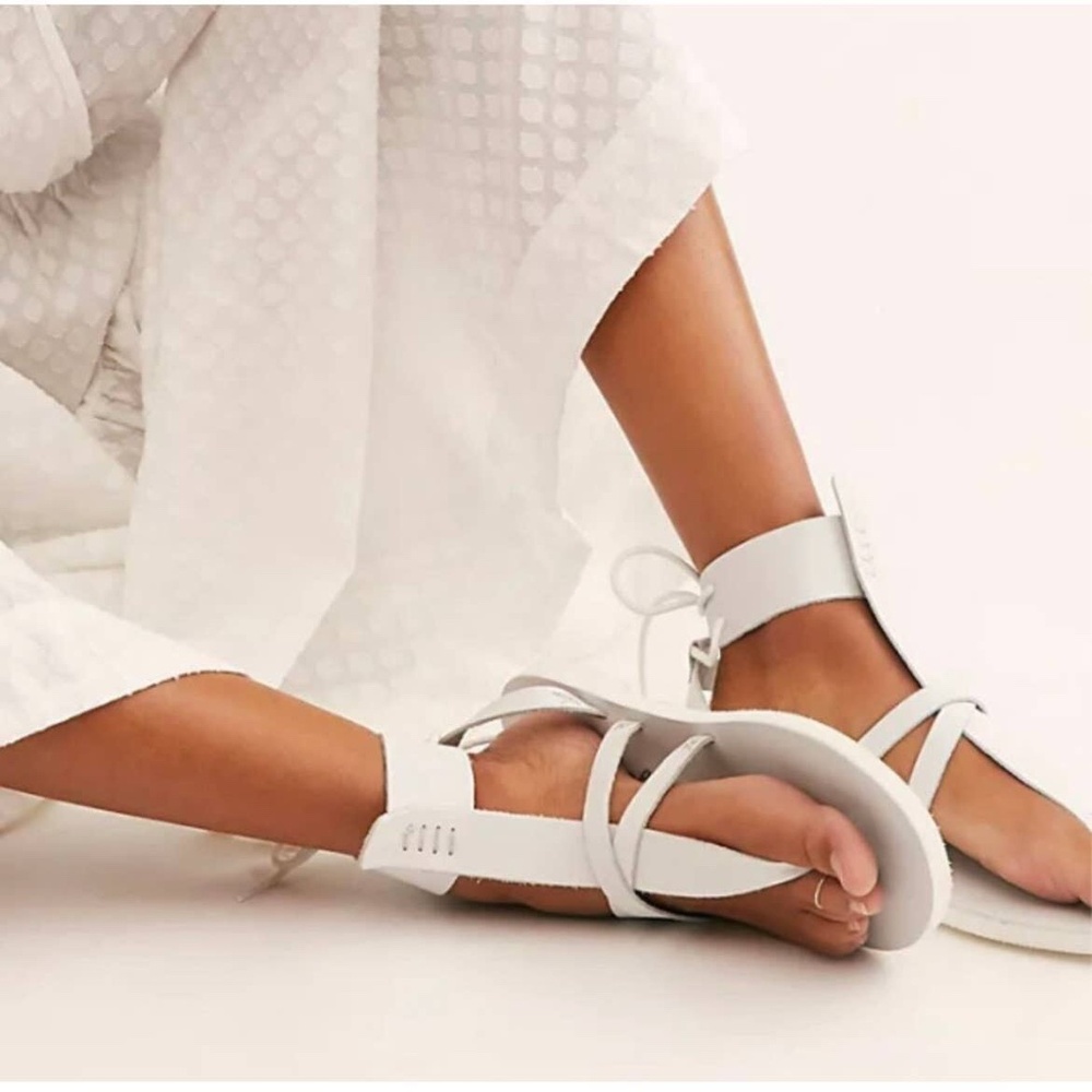 Free People Vacation Day Leather Wrap Sandals Size 8 (39) White, Cute & Comfy